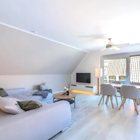 Fewo Am Schwanenteich Mit Dachterrasse - Innenstadt Emden Exterior photo