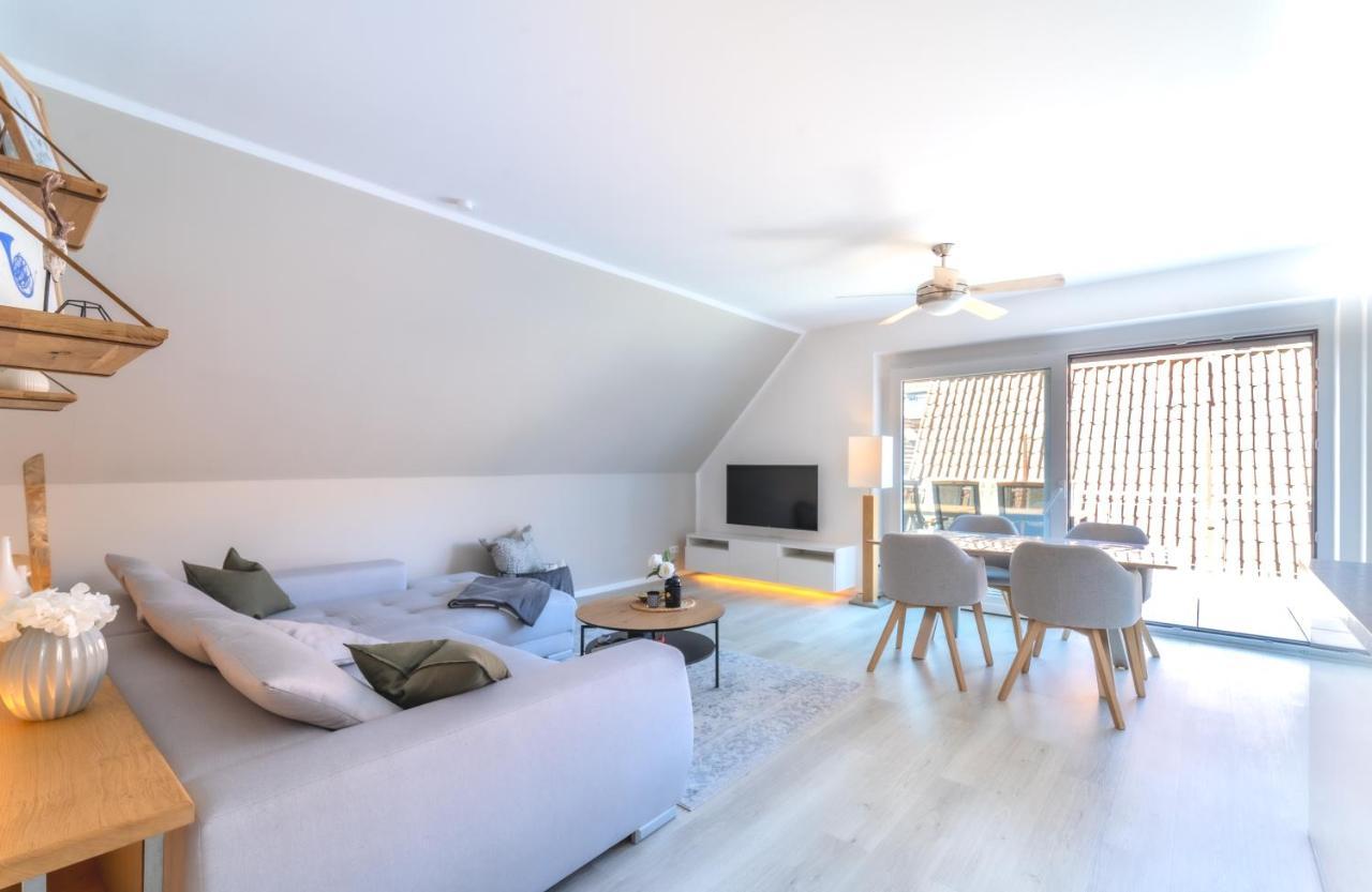 Apartment Am Schwanenteich Mit Dachterrasse - Innenstadt Emden