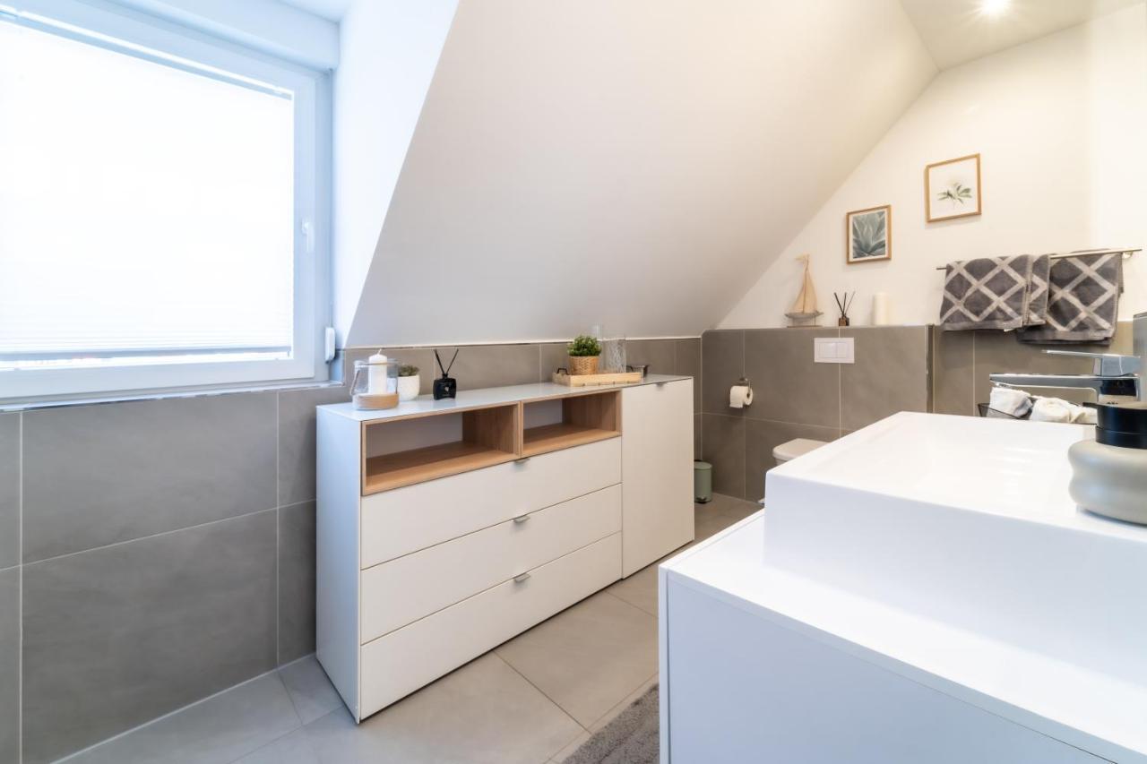 Am Schwanenteich Mit Dachterrasse - Innenstadt * Emden